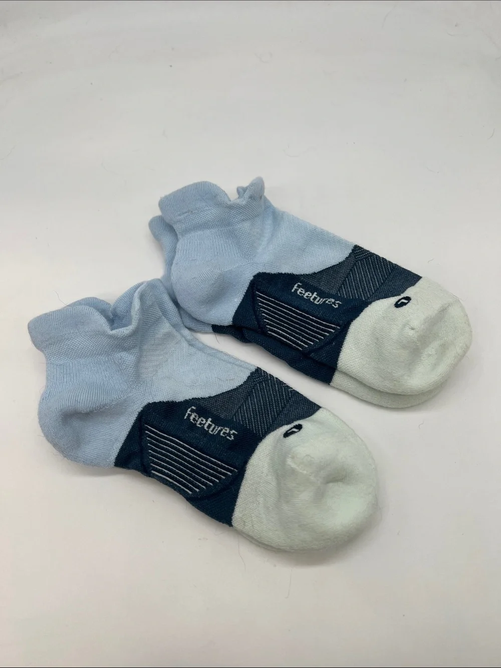 Feetures Elite Max Cushion No Show Tab Running Socks Medium 2 Pack New